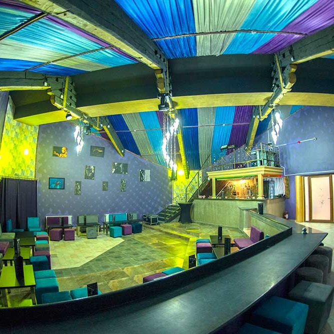Meteor Lounge - Voila Inn Predeal