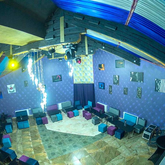 Meteor Lounge - Voila Inn Predeal